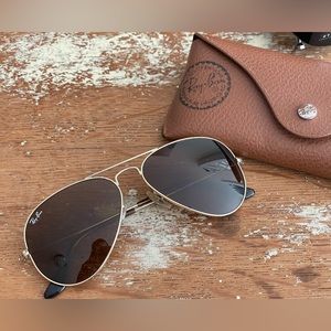 Vintage wire frame Ray-Ban aviators.